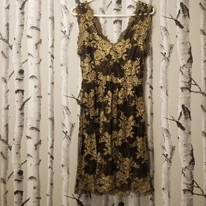 Black and Gold Lace Party Dress (sz.M)